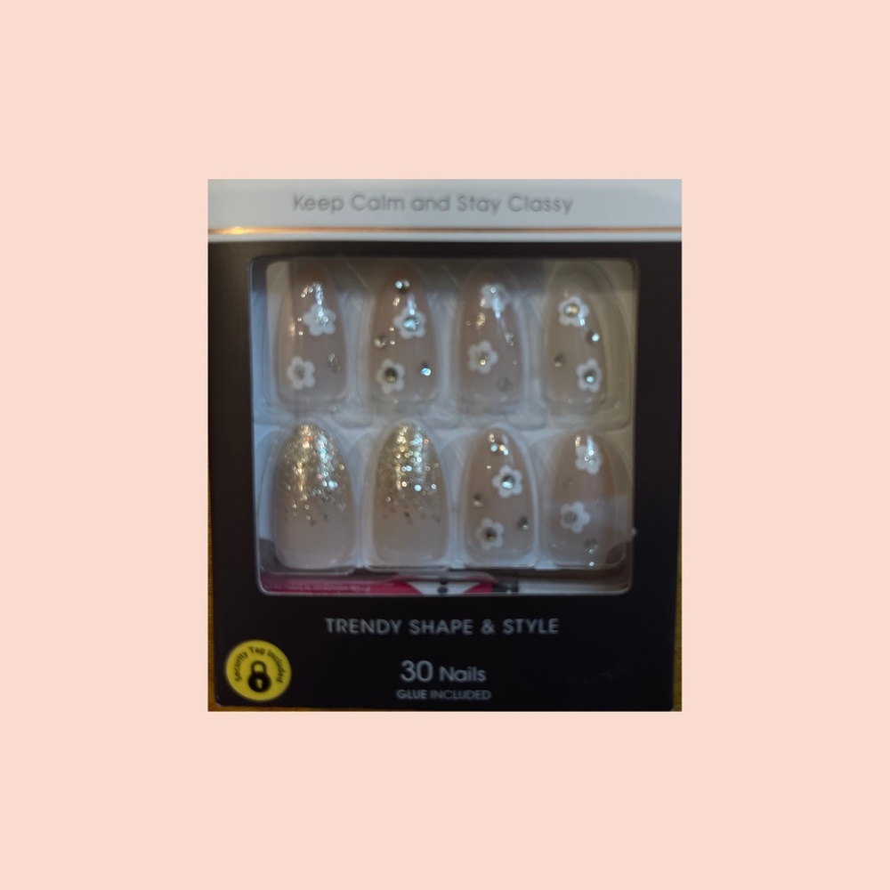 Kiss Classy Premium Glue-On 7 Day Wear Nails-Flowers & Glitter-30 Nails-CSP10 - Picture 2 of 4